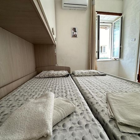 나폴리 La Casina Di Gio In The City Center Wi-Fi,Panorama 아파트 외부 사진